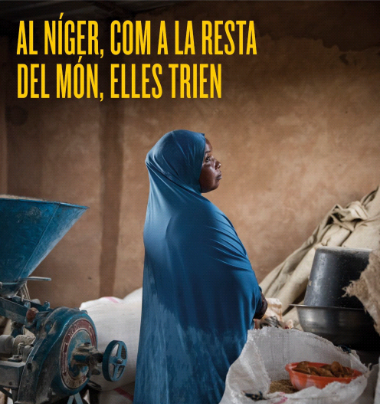 Cartell exposició Al níger, com a la resta del món, elles trien